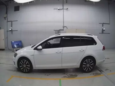 Volkswagen GOLF VARIANT