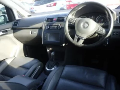 Volkswagen GOLF TOURAN