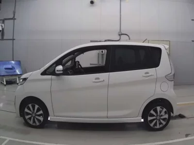Mitsubishi EK CUSTOM