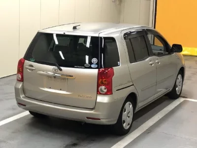 Toyota RAUM