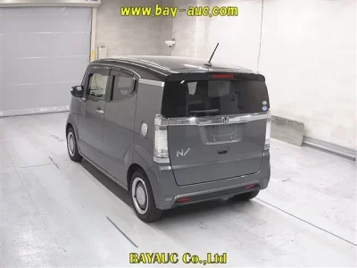 Honda N BOX SLASH