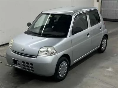 Daihatsu Esse
