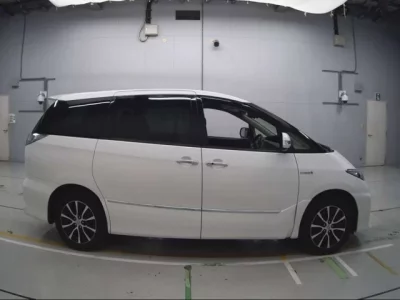Toyota ESTIMA HYBRID