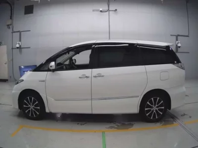 Toyota ESTIMA HYBRID