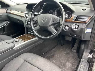 Mercedes-Benz E CLASS WAGON