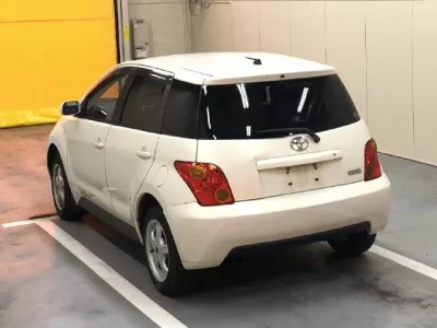 Toyota IST