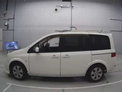 Nissan LAFESTA