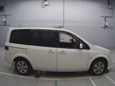 Nissan LAFESTA