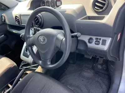 Toyota COROLLA RUMION