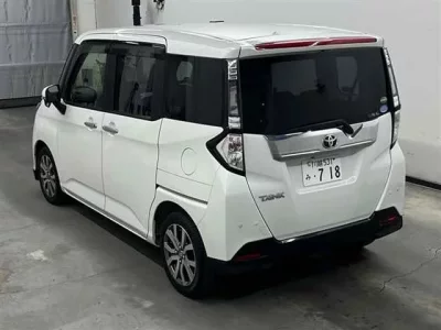 Toyota TANK