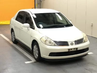 Nissan TIIDA LATIO