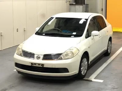 Nissan TIIDA LATIO