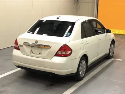 Nissan TIIDA LATIO