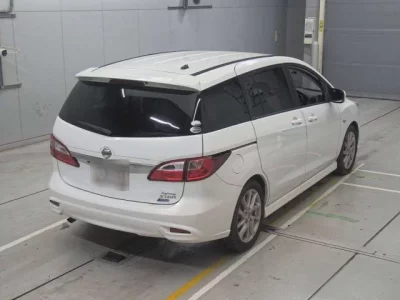 Nissan LAFESTA
