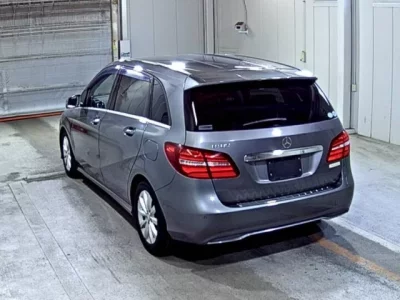 Mercedes-Benz B CLASS