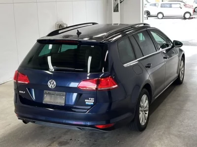 Volkswagen GOLF VARIANT
