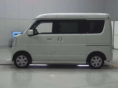 Nissan CLIPPER RIO