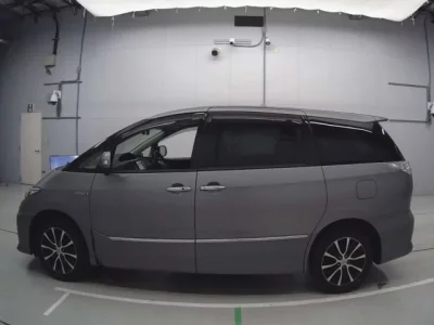 Toyota ESTIMA HYBRID