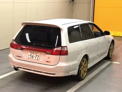 Mitsubishi LEGNUM