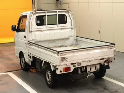 Nissan CLIPPER TRUCK