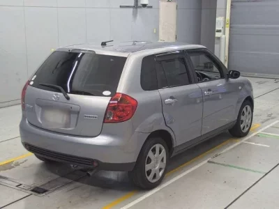 Mazda VERISA