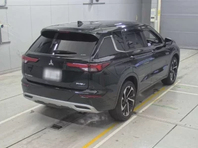Mitsubishi OUTLANDER PHEV