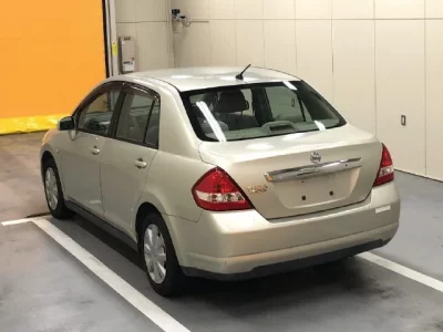 Nissan TIIDA LATIO