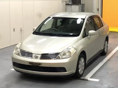 Nissan TIIDA LATIO