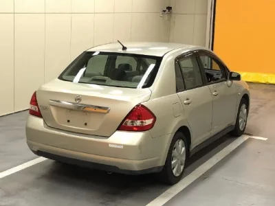 Nissan TIIDA LATIO