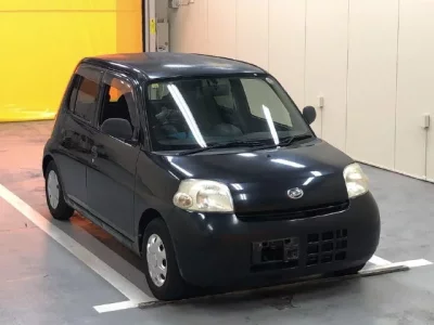 Daihatsu Esse