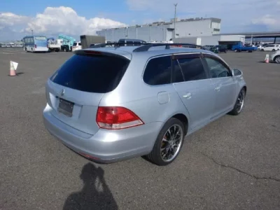 Volkswagen GOLF VARIANT