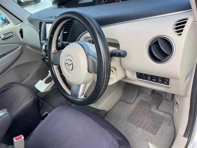 Mazda BIANTE