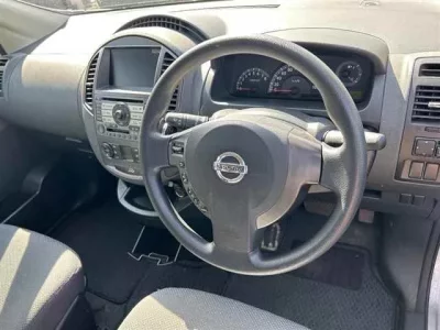 Nissan LAFESTA