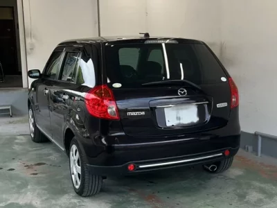 Mazda VERISA