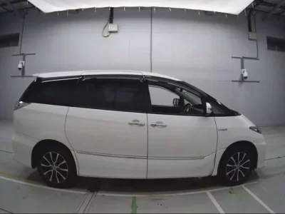 Toyota ESTIMA HYBRID