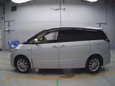 Toyota ESTIMA HYBRID