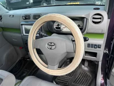 Toyota PIXIS SPACE