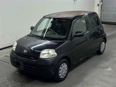 Daihatsu Esse