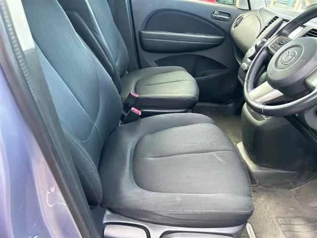 Mazda BIANTE