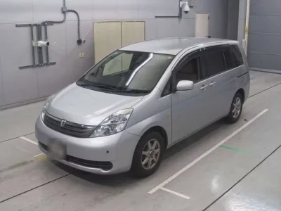 Toyota ISIS