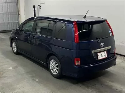 Toyota ISIS