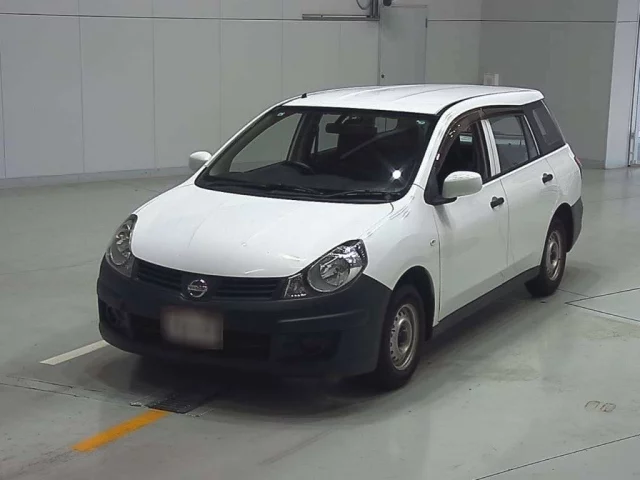 Nissan AD