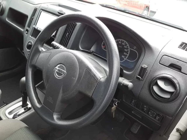Nissan AD