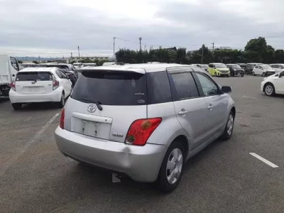 Toyota IST