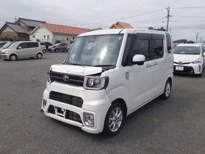 Toyota PIXIS MEGA