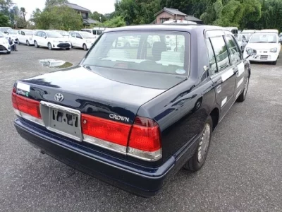 Toyota CROWN COMFORT