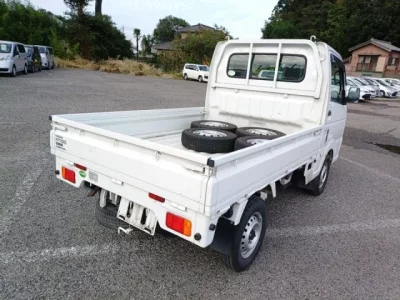 Nissan CLIPPER TRUCK
