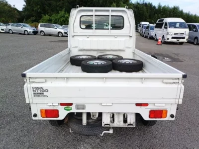 Nissan CLIPPER TRUCK