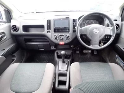 Nissan AD