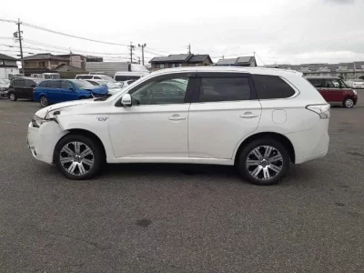 Mitsubishi OUTLANDER PHEV